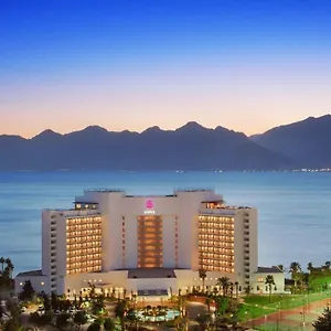 5* Hotel Akra